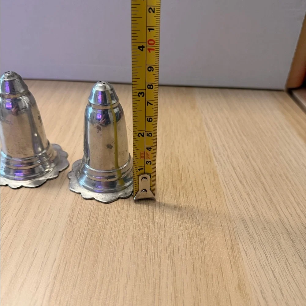 Vintage‎ Kirk Stieff Capella Pewter 927 Salt & Pepper Shakers Set 3-Inch Marked